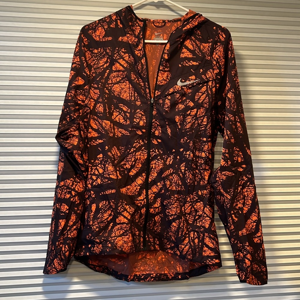 Nike light weight wind breaker